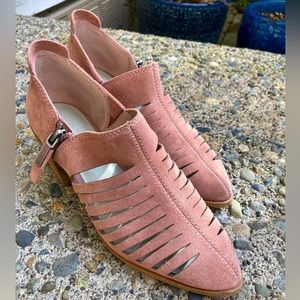 1. State Arnet Bootie